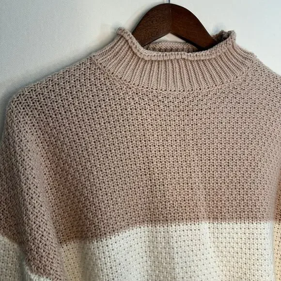“FASHION” XL Pink, White, and Gray Knit Turtleneck Sweater - Picture 3 of 9